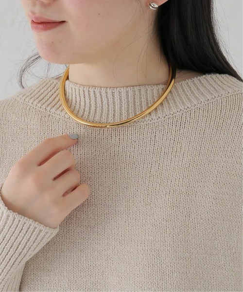 Spick & Span(スピックアンドスパン)の「《別注 / WEB限定追加》AEC PARIS / エーイーシー パイプCチョーカー(ネックレス・レディース・ゴールド・FREE)」の5枚目の写真