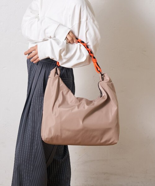 CIAOPANIC TYPY（チャオパニックティピー）の「【SML別注】BRAID SHOULDER BAG（ショルダーバッグ・メンズ・ブラック/ベージュ・ONE SIZE）」の9枚目の写真