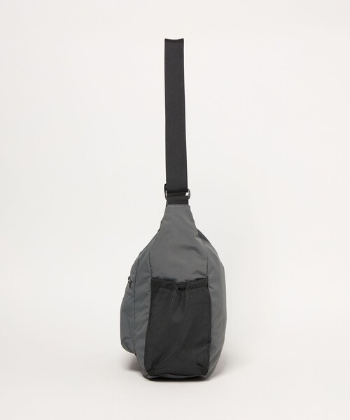 MARMOT(マーモット)の「【別注】<Marmot>リップストップ ショルダー バッグ(ショルダーバッグ・メンズ・グレー/ブラック/ワインレッド・FREE)」の4枚目の写真