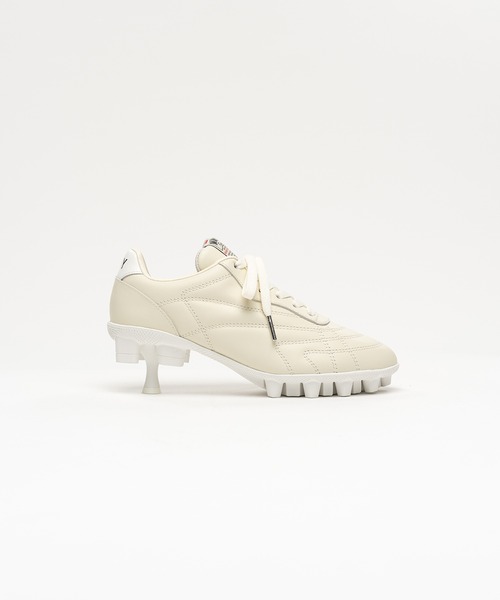 Maison MIHARA YASUHIRO(メゾンミハラヤスヒロ)の「Spike Sole Sneaker Pumps(スニーカー・レディース・ベージュ/ホワイト/ブラック/シルバー・39/36/40/38/37)」の1枚目の写真