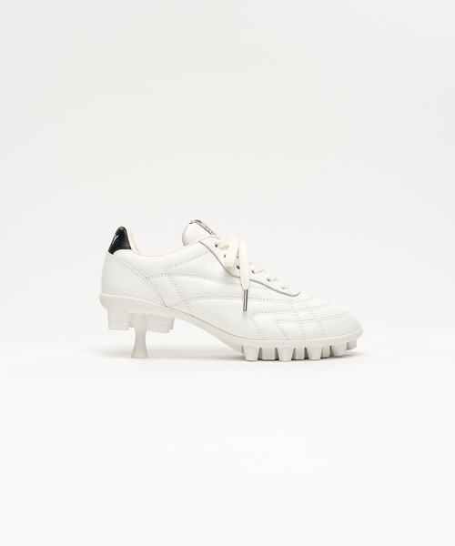 Maison MIHARA YASUHIRO(メゾンミハラヤスヒロ)の「Spike Sole Sneaker Pumps(スニーカー・レディース・ベージュ/ホワイト/ブラック/シルバー・39/36/40/38/37)」の2枚目の写真