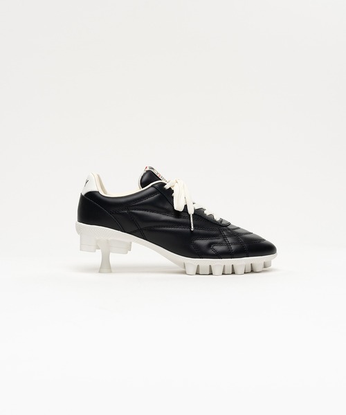 Maison MIHARA YASUHIRO(メゾンミハラヤスヒロ)の「Spike Sole Sneaker Pumps(スニーカー・レディース・ベージュ/ホワイト/ブラック/シルバー・39/36/40/38/37)」の3枚目の写真