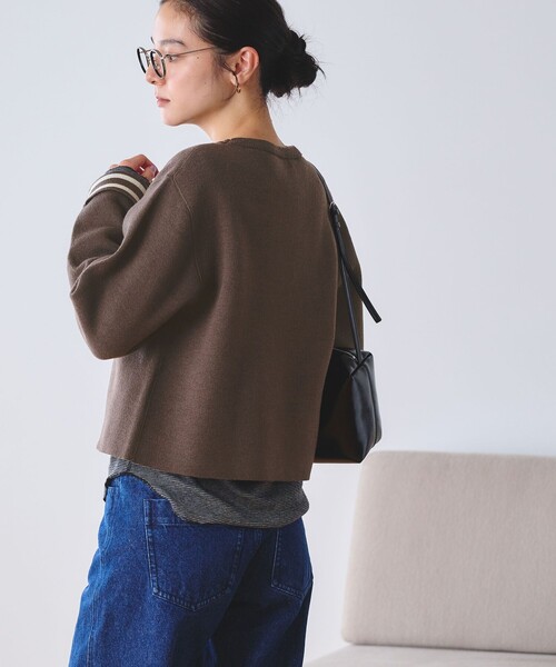BEAUTY&YOUTH UNITED ARROWS(ビューティーアンドユースユナイテッドアローズ)の「【WEB限定 Wardrobe DAILY MINIMAL】リバーシブルボーダー ニットプルオーバー ウォッシャブル(ニット/セーター・レディース・ネイビー/ダークブラウン/ブラック・FREE)」の6枚目の写真