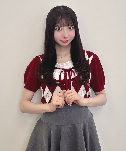 INGNI（イング）の「フロントリボンレイヤード風アーガイルニット（ニット/セーター・レディース・グレー/ボルドー/ピンクベージュ・M）」の3枚目の写真