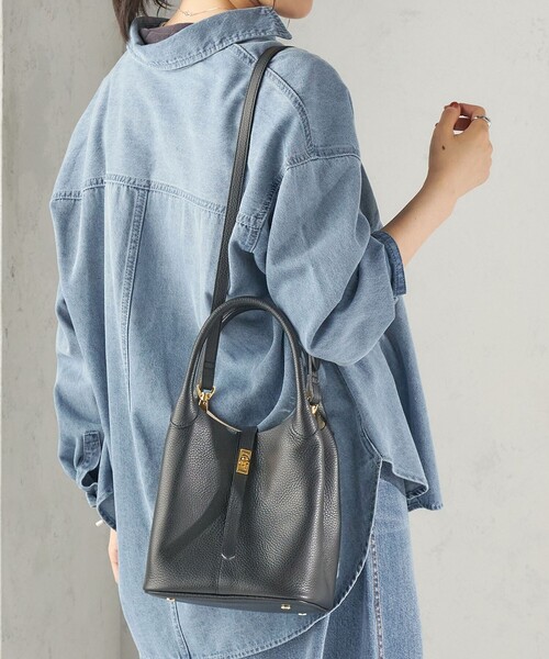VIOLAd'ORO(ヴィオラドーロ)の「VIOLAd’ORO: V1573 BOX TOTE(トートバッグ・レディース・ブラック/ブラウン・ONE SIZE)」の19枚目の写真