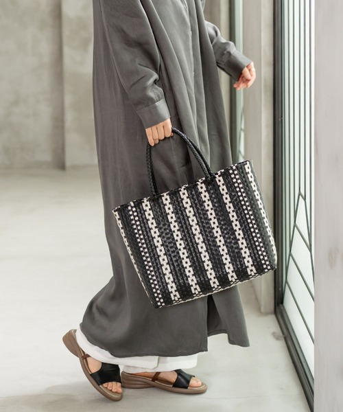TIMELESS COMFORT(タイムレスコンフォート)の「メルカドウーヴンバッグ(トートバッグ・レディース・ブラック系その他/ブラック系その他2/ブラック系その他3・ONE SIZE)」の20枚目の写真