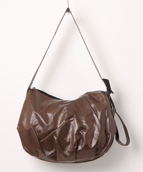 UNIVERSAL OVERALL(ユニバーサルオーバーオール)の「Surplus HOBO shoulder bag(ショルダーバッグ・レディース・ブラウン・FREE)」の1枚目の写真