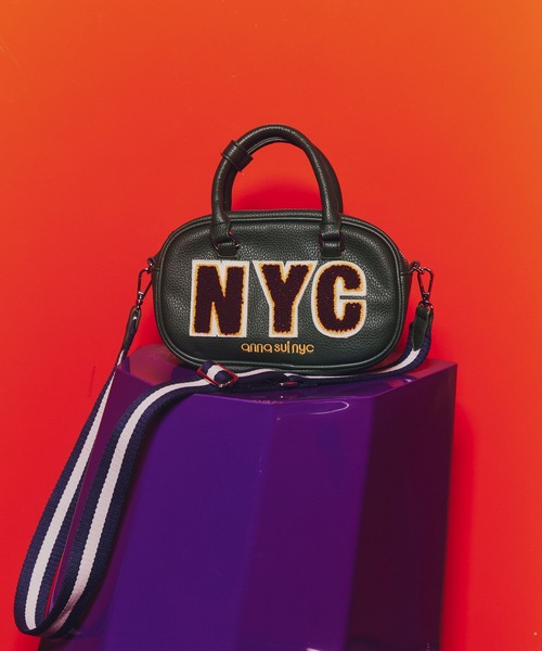 anna sui nyc(アナ スイ エヌ ワイ シー)の「スタジアムショルダーバッグ(ショルダーバッグ・レディース・ブラック/グリーン/パープル・FREE)」の1枚目の写真