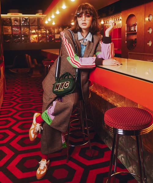 anna sui nyc(アナ スイ エヌ ワイ シー)の「スタジアムショルダーバッグ(ショルダーバッグ・レディース・ブラック/グリーン/パープル・FREE)」の4枚目の写真