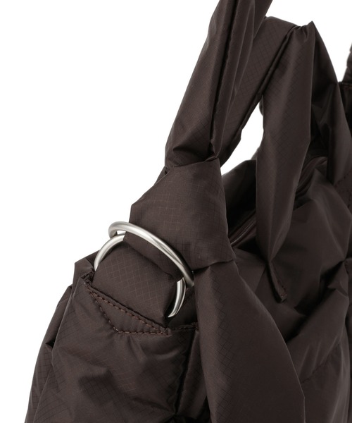 OUTDOOR PRODUCTS(アウトドアプロダクツ)の「【OUTDOOR PRODUCTS for SALON】別注コーデュラパフバッグ(ショルダーバッグ・レディース・ブラック/ダークブラウン・FREE)」の14枚目の写真
