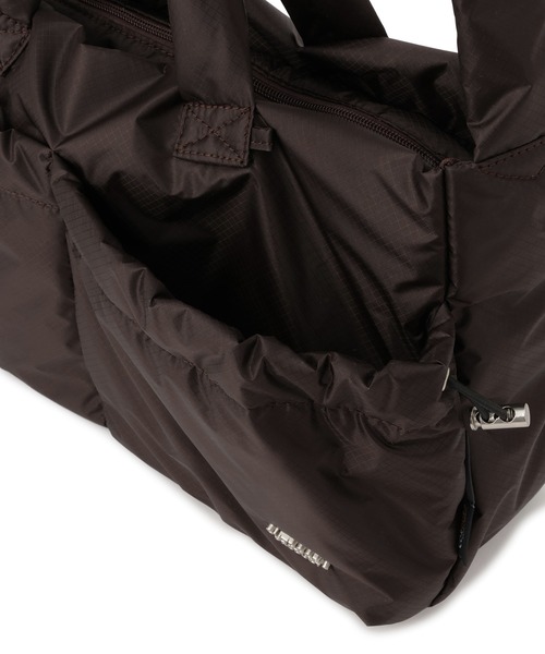 OUTDOOR PRODUCTS(アウトドアプロダクツ)の「【OUTDOOR PRODUCTS for SALON】別注コーデュラパフバッグ(ショルダーバッグ・レディース・ブラック/ダークブラウン・FREE)」の13枚目の写真