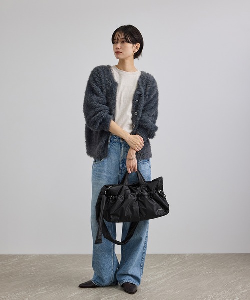OUTDOOR PRODUCTS(アウトドアプロダクツ)の「【OUTDOOR PRODUCTS for SALON】別注コーデュラパフバッグ(ショルダーバッグ・レディース・ブラック/ダークブラウン・FREE)」の4枚目の写真