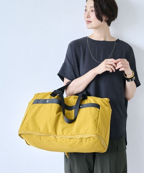 Belle Maison(ベルメゾン)の「ポケッタブル!「タテ拡張」ダブルハンドルビッグバッグ(ボストンバッグ・レディース・ブルーグレー/チャコール/マスタード・-)」の3枚目の写真