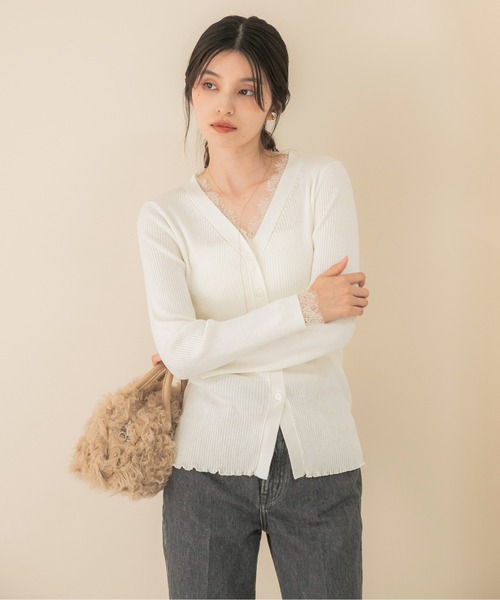 URBAN RESEARCH ROSSO WOMEN（アーバンリサーチ　ロッソ）の「レーストリミングVネックリブニット（ニット/セーター・レディース・ライトピンク/ブラック/グレー/アイボリー・FREE）」の21枚目の写真