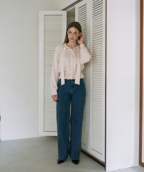DEHEVE（デヘヴェ）の「Smocked Tie-Neck Blouse [Cream]（シャツ/ブラウス・レディース・Cream・OS）」の3枚目の写真