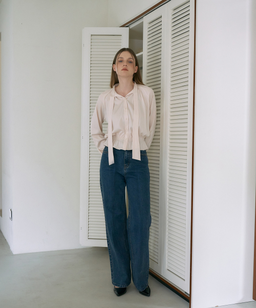 DEHEVE（デヘヴェ）の「Smocked Tie-Neck Blouse [Cream]（シャツ/ブラウス・レディース・Cream・OS）」の4枚目の写真