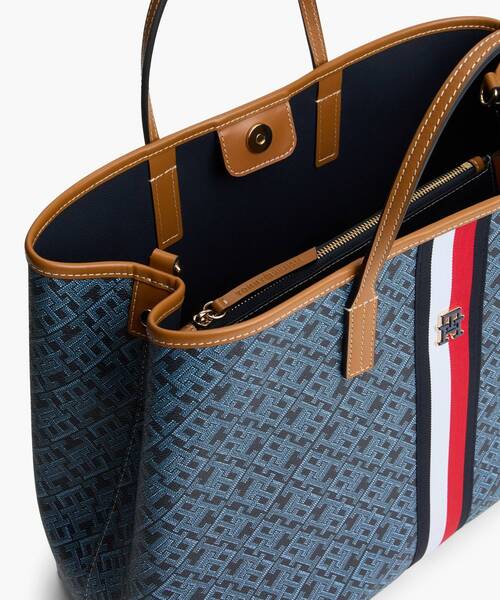 TOMMY HILFIGER(トミーヒルフィガー)の「TH モノプレイ ストライプ 2WAYトートバッグ(ショルダーバッグ・レディース・ネイビー・FREE)」の4枚目の写真