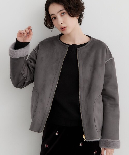 THE SHOP TK (ザ ショップ ティーケー )の「フェイクムートンリバーシブルブルゾン(ブルゾン・レディース・チャコールグレー/ナチュラル/ダークブラウン・12/13)」の2枚目の写真