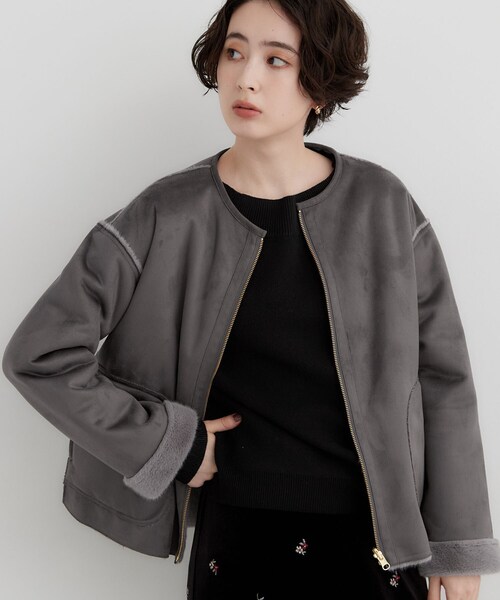 THE SHOP TK (ザ ショップ ティーケー )の「フェイクムートンリバーシブルブルゾン(ブルゾン・レディース・チャコールグレー/ナチュラル/ダークブラウン・12/13)」の4枚目の写真
