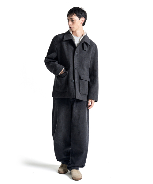 COSTUME O’CLOCK（コスチュームオクロック）の「[COCLXオジョンギュ] ウール セミオーバーサイズ ハーフコート チャコール COOSCT027CHARCOAL（チェスターコート・メンズ・その他・LARGE/MEDIUM/SMALL）」の3枚目の写真