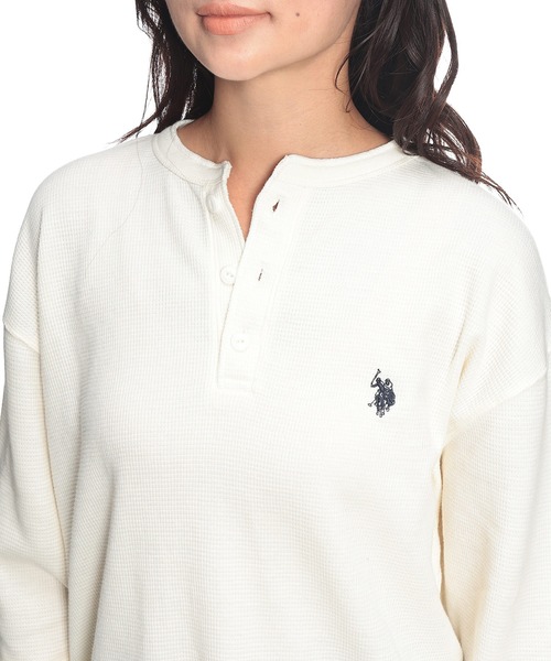 U.S. POLO ASSN.(ユーエスポロアッスン)の「U.S. POLO ASSN. (ユーエスポロアッスン) ヘンリーネック 長袖 Tシャツ メンズ レディース サーマル ワンポイント ロゴ刺繍 ロンT PLM63200(Tシャツ/カットソー・メンズ・グレー/アイボリー/ブラック・L/M/LL)」の10枚目の写真