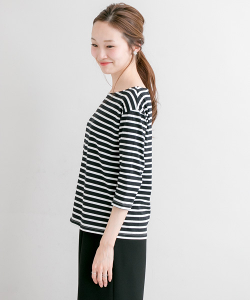 URBAN RESEARCH(アーバンリサーチ)の「UR スカーフ付プルオーバー(Tシャツ/カットソー・レディース・ホワイト×ブラック/ブラック×ホワイト・FREE)」の17枚目の写真