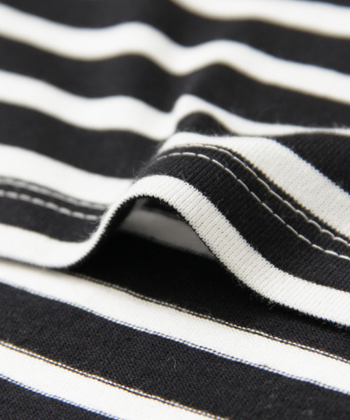 URBAN RESEARCH(アーバンリサーチ)の「UR スカーフ付プルオーバー(Tシャツ/カットソー・レディース・ホワイト×ブラック/ブラック×ホワイト・FREE)」の10枚目の写真