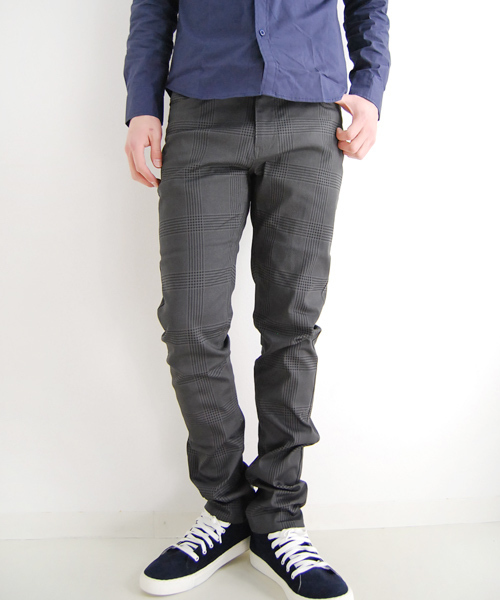 JILL BLAZE（ジルブレイズ）の「ストレッチツイル美脚スキニーパンツ（チノパンツ・メンズ・ベージュ/ミント/グレー/ネイビー/ブルー系その他/ロイヤルブルー/マスタード/チャコールグレー/ワインレッド/ブラック/カーキ/ピンク/ホワイト/ブラウン/グレー系カモフラージュ/グレー系その他/グリーン系カモフラージュ/ブラック系その他・L/XX-LARGE/S/X-SMALL/M/XL/SMALL/X-LARGE/LARGE/MEDIUM）」の3枚目の写真