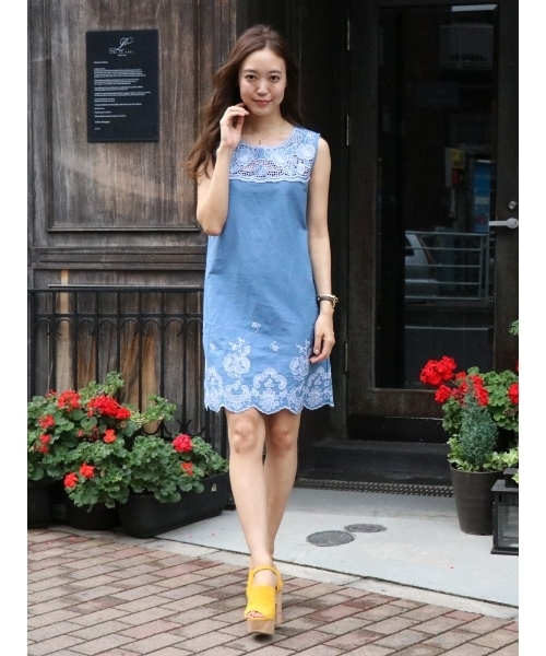 dazzlin（ダズリン）の「エンブロイダリーデニムサックワンピース（ワンピース・レディース・ホワイト/インディゴブルー/ブルー・SMALL/MEDIUM）」の18枚目の写真