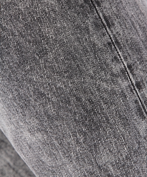 niko and...(ニコアンド)の「リペアケミカルデニムパンツ(デニムパンツ・メンズ・チャコール/ブルー・LARGE/MEDIUM)」の21枚目の写真