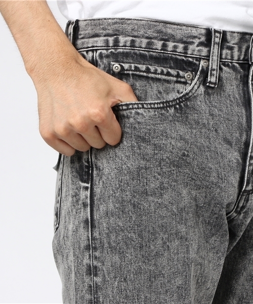 niko and...(ニコアンド)の「リペアケミカルデニムパンツ(デニムパンツ・メンズ・チャコール/ブルー・LARGE/MEDIUM)」の8枚目の写真