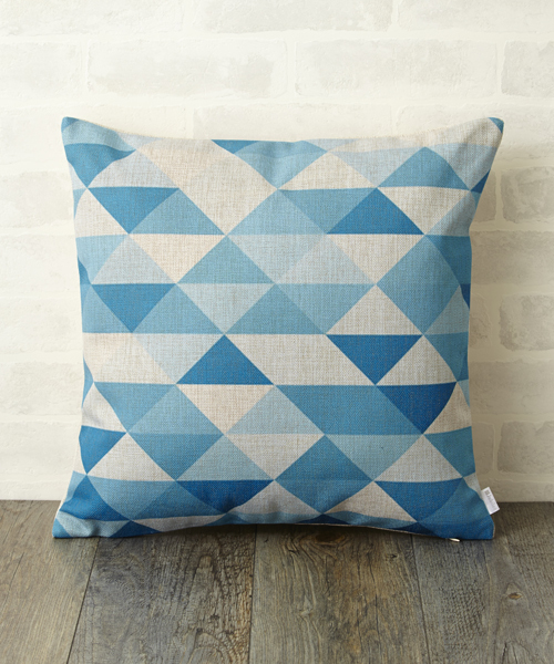 Jubilee（ジュビリー）の「クッションカバー（クッション/クッションカバー・レディース・ホワイト×ブラック/レッド系その他/カラフル/ブラック/ネイビー/ブルー/ホワイト/バーガンディー/レッド/ホワイト系その他/ホワイト系その他2/ピンク系その他/マルチ/ライトブラウン/ライトブルー/ホワイト×ブルー/ホワイト×レッド/ホワイト系その他3/パープル系その他/ブルー系その他・FREE）」の12枚目の写真