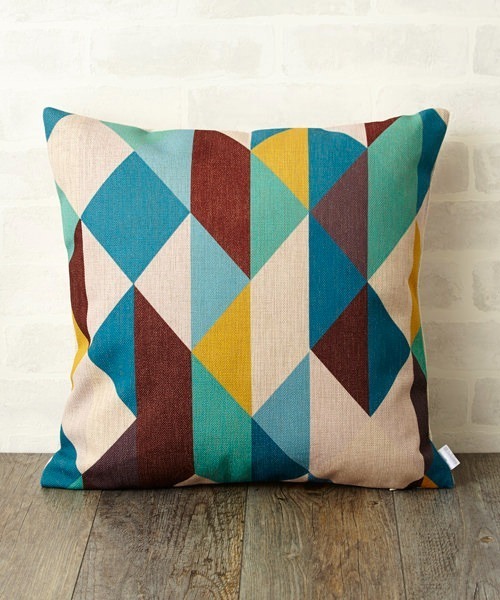 Jubilee（ジュビリー）の「クッションカバー（クッション/クッションカバー・レディース・ホワイト×ブラック/レッド系その他/カラフル/ブラック/ネイビー/ブルー/ホワイト/バーガンディー/レッド/ホワイト系その他/ホワイト系その他2/ピンク系その他/マルチ/ライトブラウン/ライトブルー/ホワイト×ブルー/ホワイト×レッド/ホワイト系その他3/パープル系その他/ブルー系その他・FREE）」の13枚目の写真