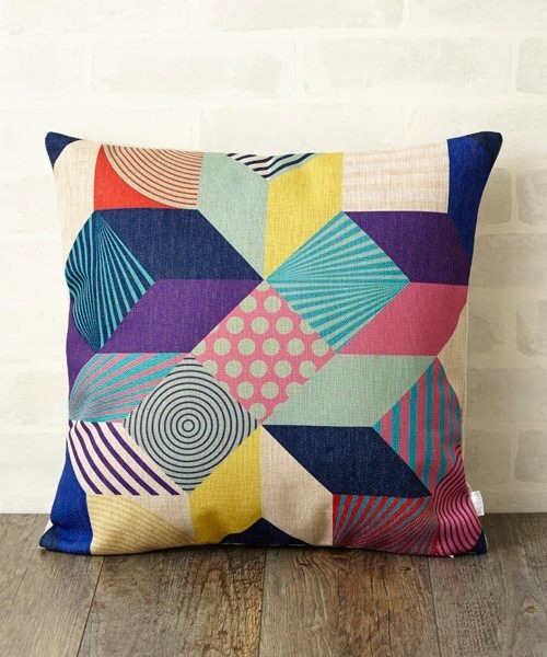 Jubilee（ジュビリー）の「クッションカバー（クッション/クッションカバー・レディース・ホワイト×ブラック/レッド系その他/カラフル/ブラック/ネイビー/ブルー/ホワイト/バーガンディー/レッド/ホワイト系その他/ホワイト系その他2/ピンク系その他/マルチ/ライトブラウン/ライトブルー/ホワイト×ブルー/ホワイト×レッド/ホワイト系その他3/パープル系その他/ブルー系その他・FREE）」の19枚目の写真