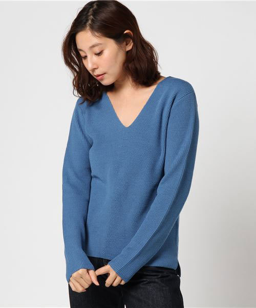 SLOBE IENA（スローブイエナ）の「Vネック畦ニット◆（ニット/セーター・レディース・ブルー/アイボリー/キャメル・FREE）」の13枚目の写真