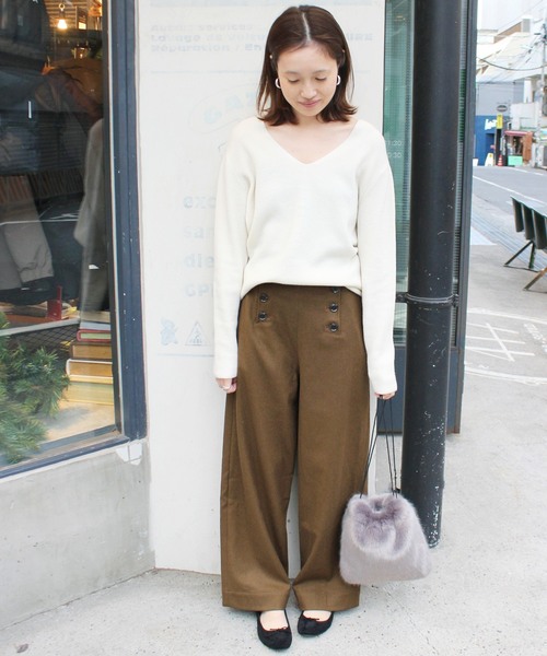 SLOBE IENA（スローブイエナ）の「Vネック畦ニット◆（ニット/セーター・レディース・ブルー/アイボリー/キャメル・FREE）」の17枚目の写真