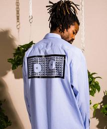 PLEASURES | ＜PLEASURES × monkey time＞ STRIPE SHIRT/シャツ(シャツ/ブラウス)