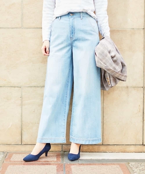 a.v.v（アーヴェヴェ）の「ワイドデニムパンツ（デニムパンツ・レディース・ネイビー/ライトブルー・40/42/34/38/36）」の3枚目の写真