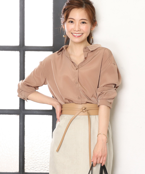 un dix cors(アンディコール)の「デシンルーズシャツ(シャツ/ブラウス・レディース・ベージュ/ネイビー/オフホワイト・フリ-)」の1枚目の写真