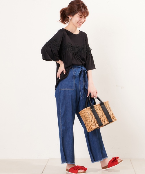 natural couture（ナチュラルクチュール）の「3Dフラワーレース使いトップス（Tシャツ/カットソー・レディース・イエロー/オフホワイト/ブラック・FREE）」の7枚目の写真