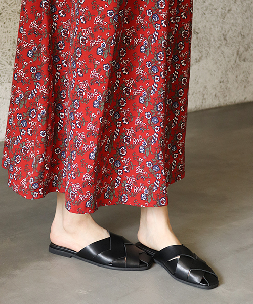 SESTO（セスト）の「やわらかエコレザーのバブーシュクロス編みメッシュスリッポンスリッパフラットサンダル/リラックスサンダル（サンダル・レディース・ブラック/キャメル/アイボリー/シルバー/イエロー/ダークブラウン・3L/L/LL/M/S）」の17枚目の写真