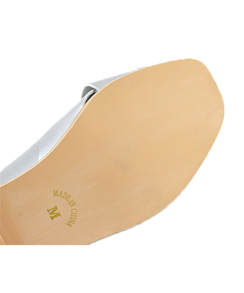 SESTO（セスト）の「やわらかエコレザーのバブーシュクロス編みメッシュスリッポンスリッパフラットサンダル/リラックスサンダル（サンダル・レディース・ブラック/キャメル/アイボリー/シルバー/イエロー/ダークブラウン・3L/L/LL/M/S）」の18枚目の写真