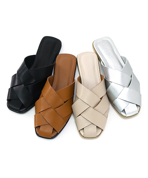 SESTO（セスト）の「やわらかエコレザーのバブーシュクロス編みメッシュスリッポンスリッパフラットサンダル/リラックスサンダル（サンダル・レディース・ブラック/キャメル/アイボリー/シルバー/イエロー/ダークブラウン・3L/L/LL/M/S）」の12枚目の写真