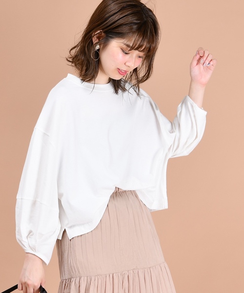 natural couture（ナチュラルクチュール）の「UESD風ボリューム袖Tシャツ（Tシャツ/カットソー・レディース・オフホワイト/スミクロ/ベージュ/プラム/イエロー・FREE）」の2枚目の写真