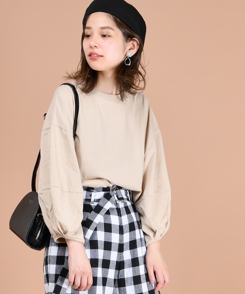 natural couture（ナチュラルクチュール）の「UESD風ボリューム袖Tシャツ（Tシャツ/カットソー・レディース・オフホワイト/スミクロ/ベージュ/プラム/イエロー・FREE）」の14枚目の写真