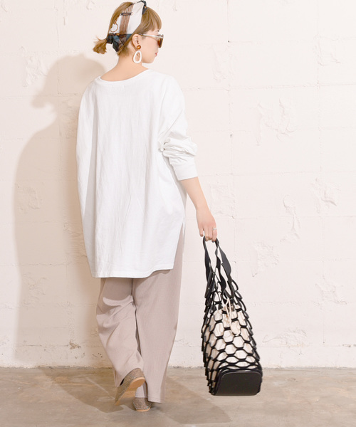 coca(coca)(コカ)の「サイドスリットオーバーサイズコットンチュニック(Tシャツ/カットソー・レディース・ホワイト/ブラック・ONE SIZE)」の7枚目の写真
