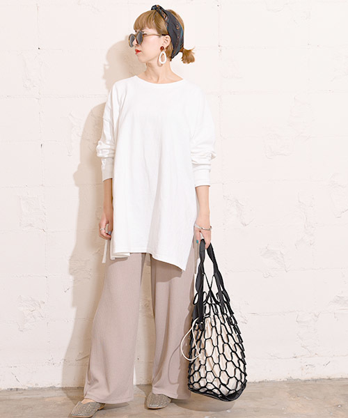 coca(coca)(コカ)の「サイドスリットオーバーサイズコットンチュニック(Tシャツ/カットソー・レディース・ホワイト/ブラック・ONE SIZE)」の5枚目の写真