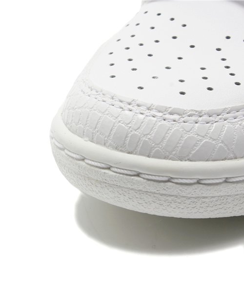 NIKE（ナイキ）の「インヒール ナイキ ウィメンズ ダンク スカイハイ プレミアム NIKE WMNS DUNK SKY HI PRM 528899（スニーカー・レディース・ホワイト/ブラック・24cm/23.5cm/23cm/24.5cm）」の4枚目の写真