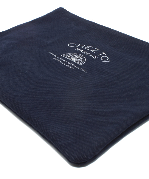 Chez toi（シェトワ）の「パラフィンキャンパスクラッチ（クラッチバッグ・レディース・ホワイト/ネイビー・FREE）」の6枚目の写真