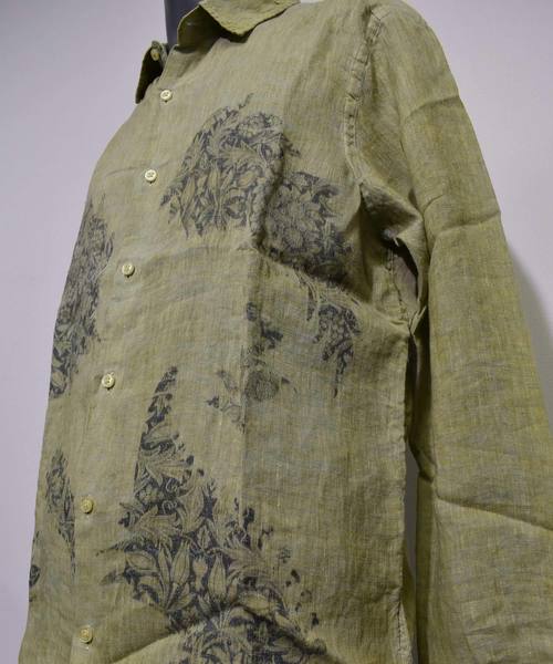 291295＝HOMME（ニーキューイチニーキューゴーオム）の「【LOST IN ALBION】製品染め プリントリネンシャツ（シャツ/ブラウス・メンズ・グリーン系その他/グリーン系その他2/ブルー系その他・46/48）」の9枚目の写真
